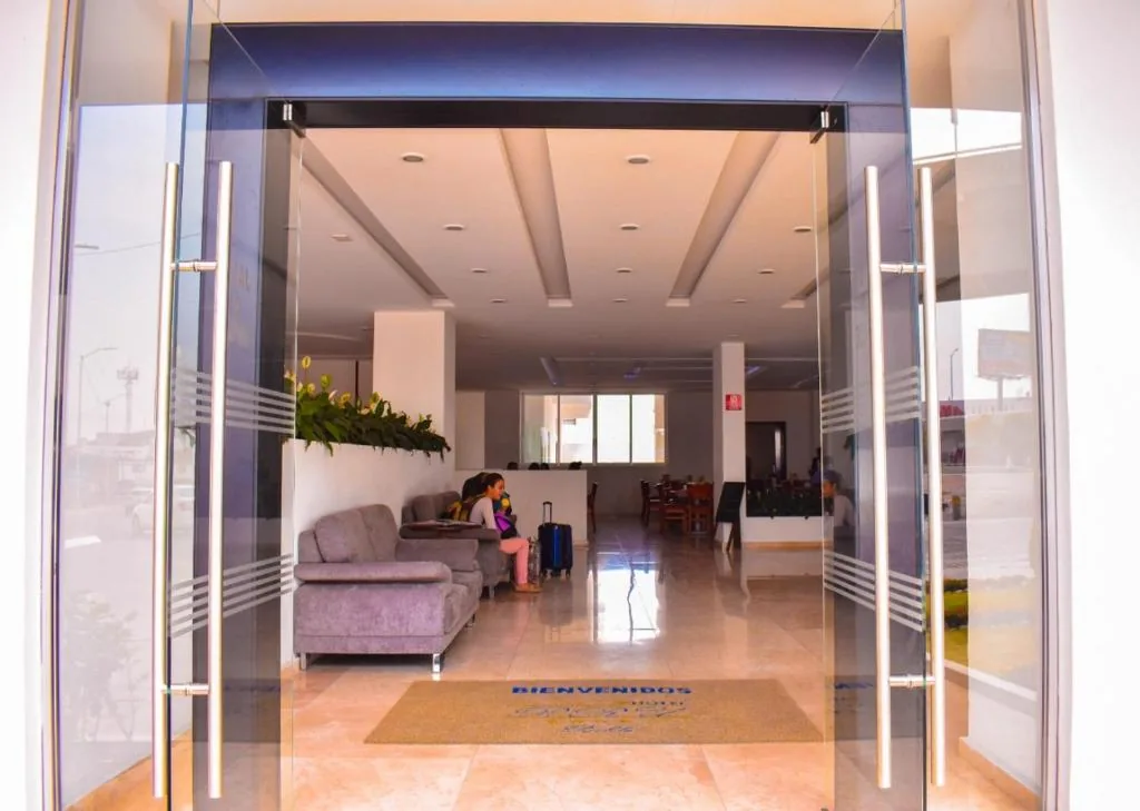 Entrance to Hotel RRU Puebla